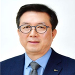 Jun Hyung Kim (Senior Executive Vice President at POSCO Holdings)