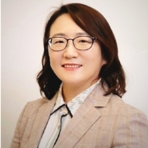 Dr. Yooni Kim (Vice President Clinical Services at Novotech)